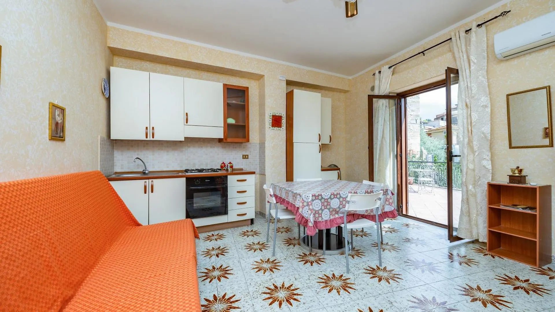Antica Dimora Marinelli Hotel Ficarra 0*,
