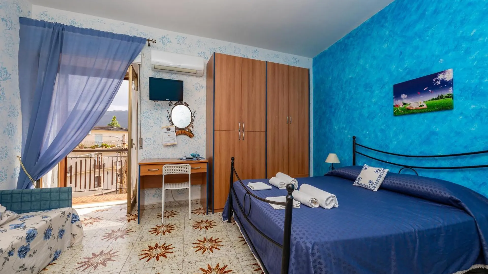 Antica Dimora Marinelli Hotel Ficarra 0*,  Italy